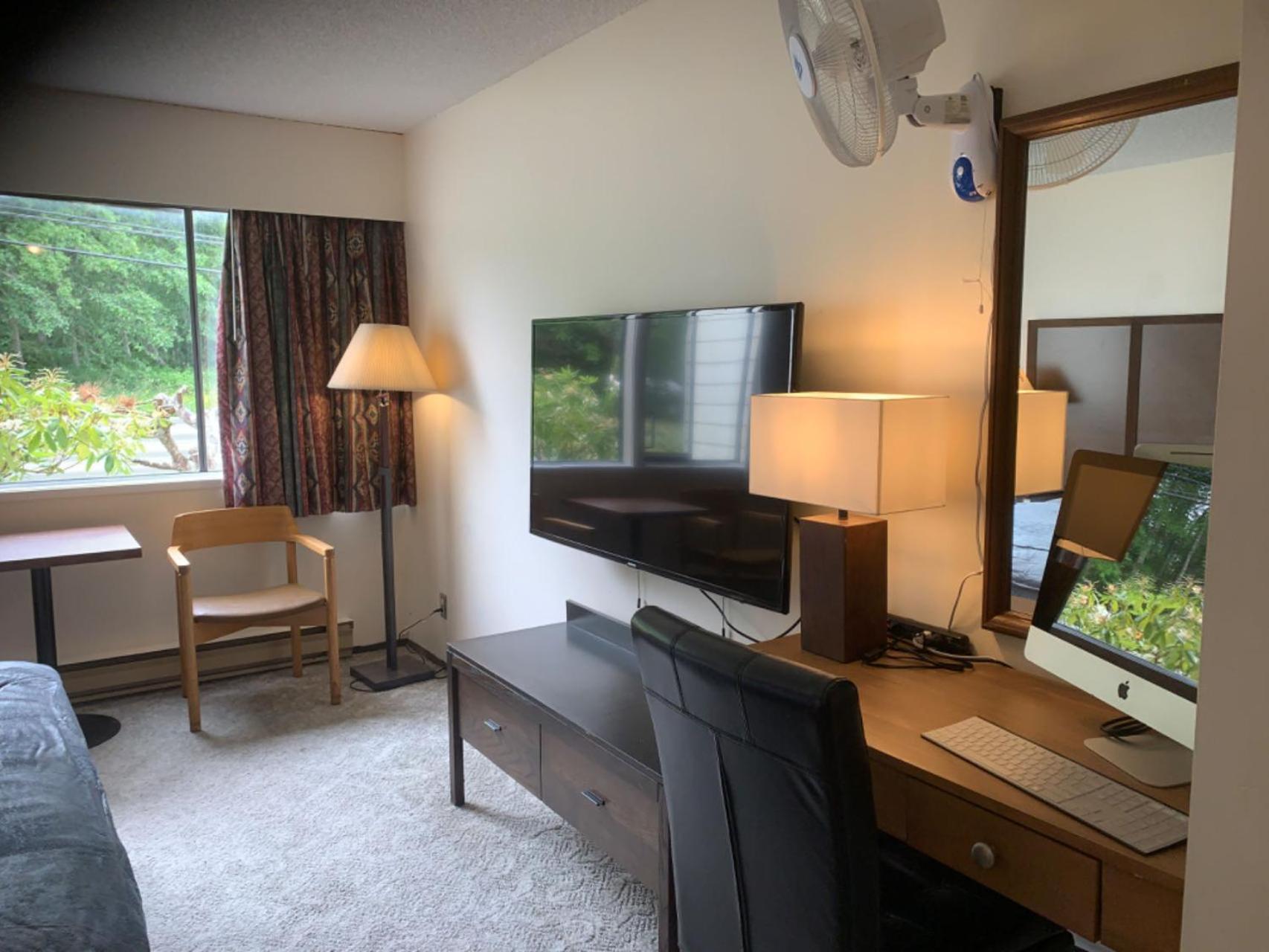 Providence Place Inn Port Hardy Eksteriør bilde