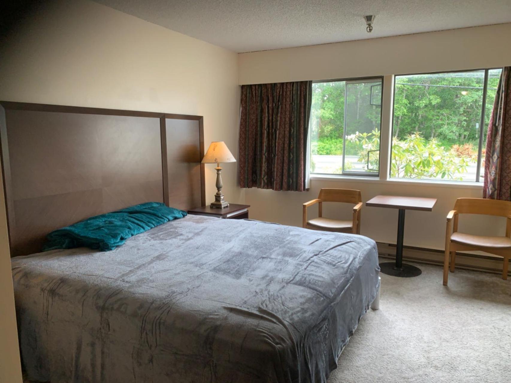 Providence Place Inn Port Hardy Eksteriør bilde