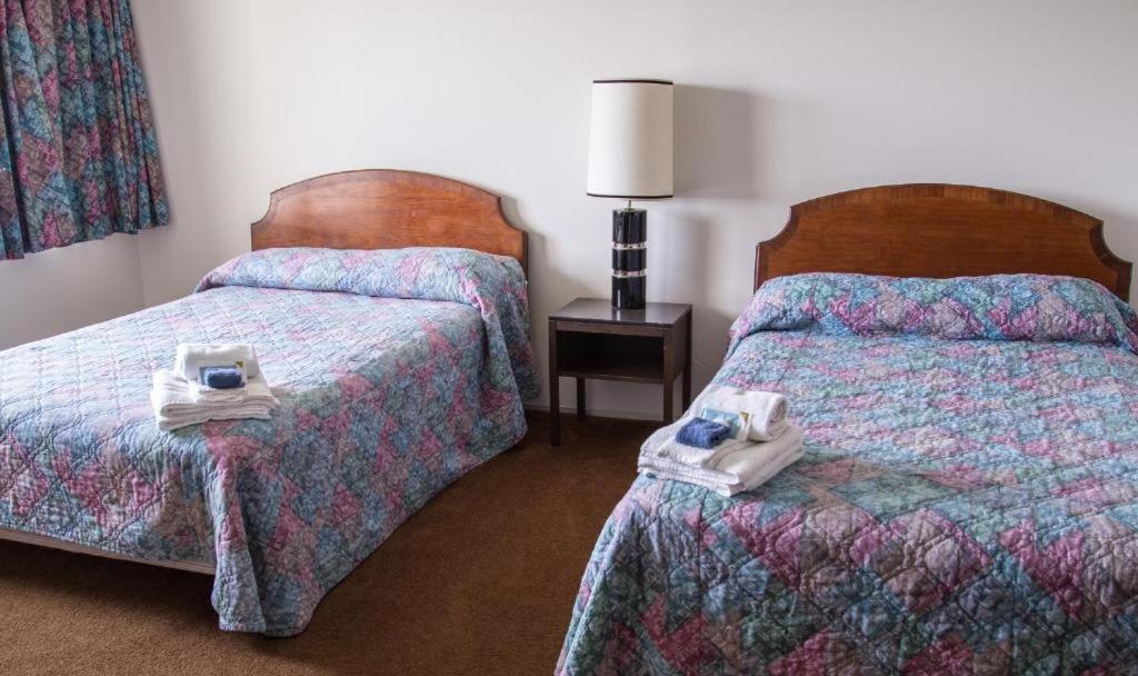 Providence Place Inn Port Hardy Eksteriør bilde