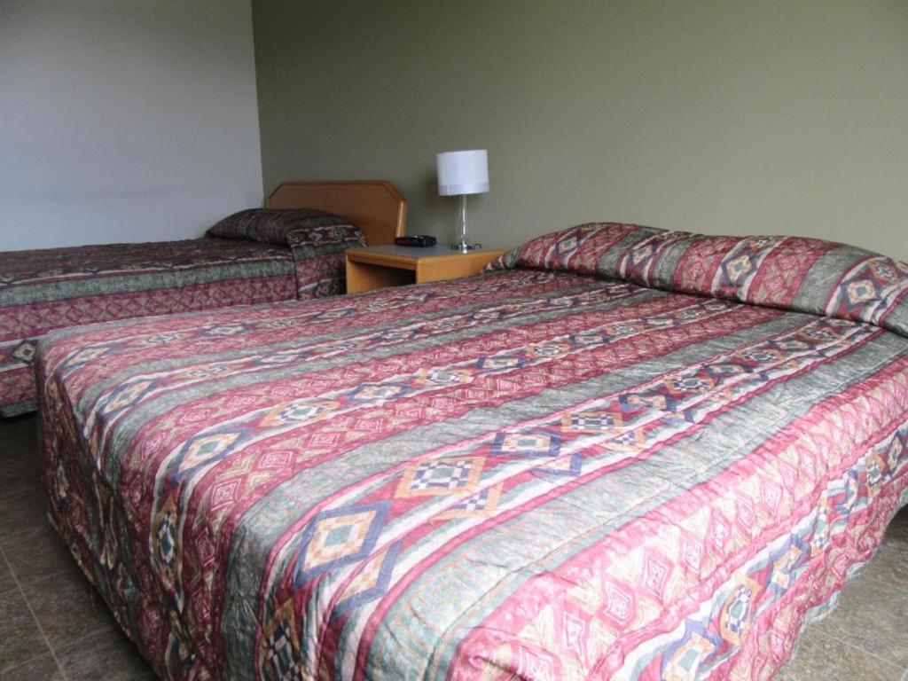 Providence Place Inn Port Hardy Eksteriør bilde